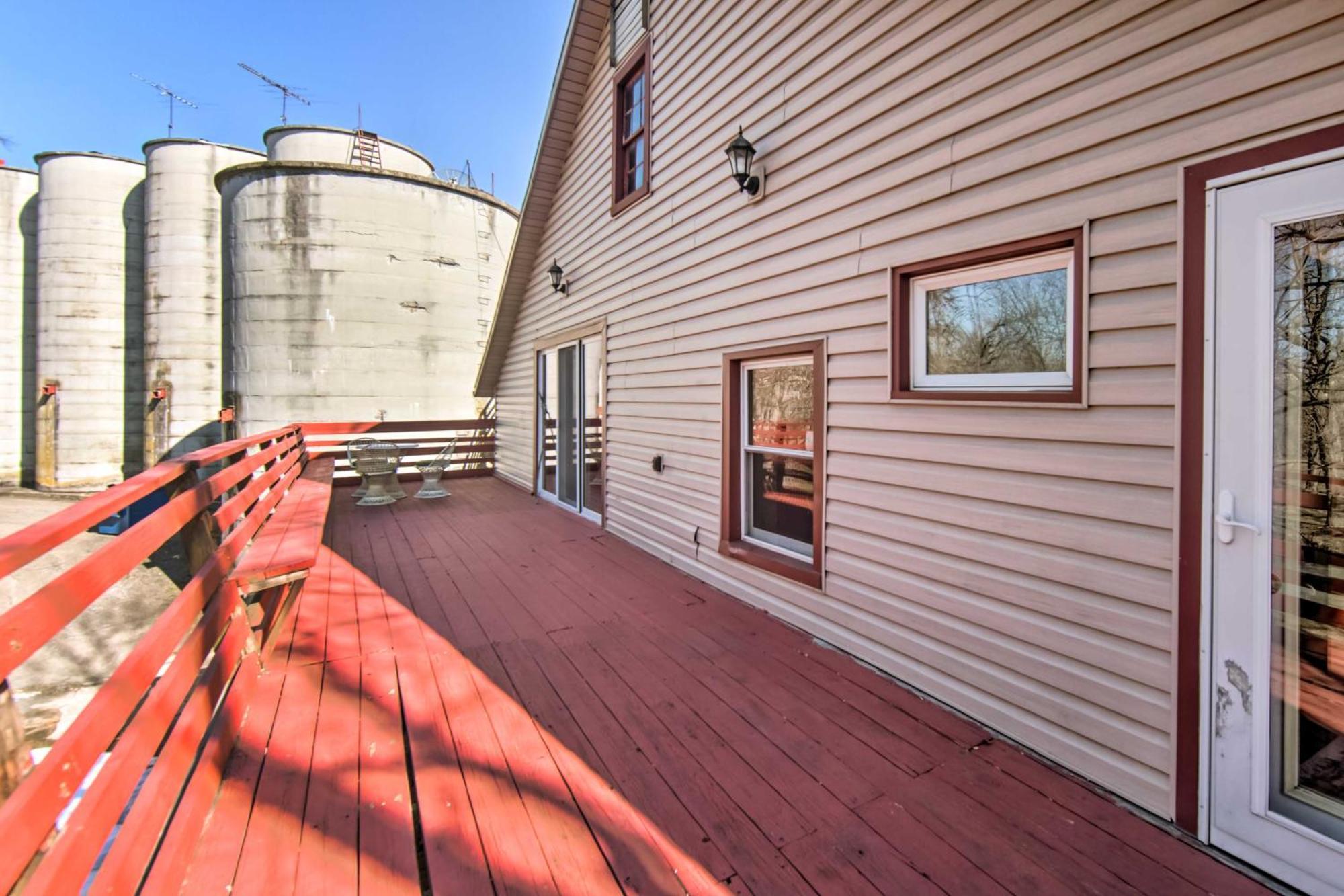 Runningwater Apartment In Lancaster With Deck Eksteriør bilde