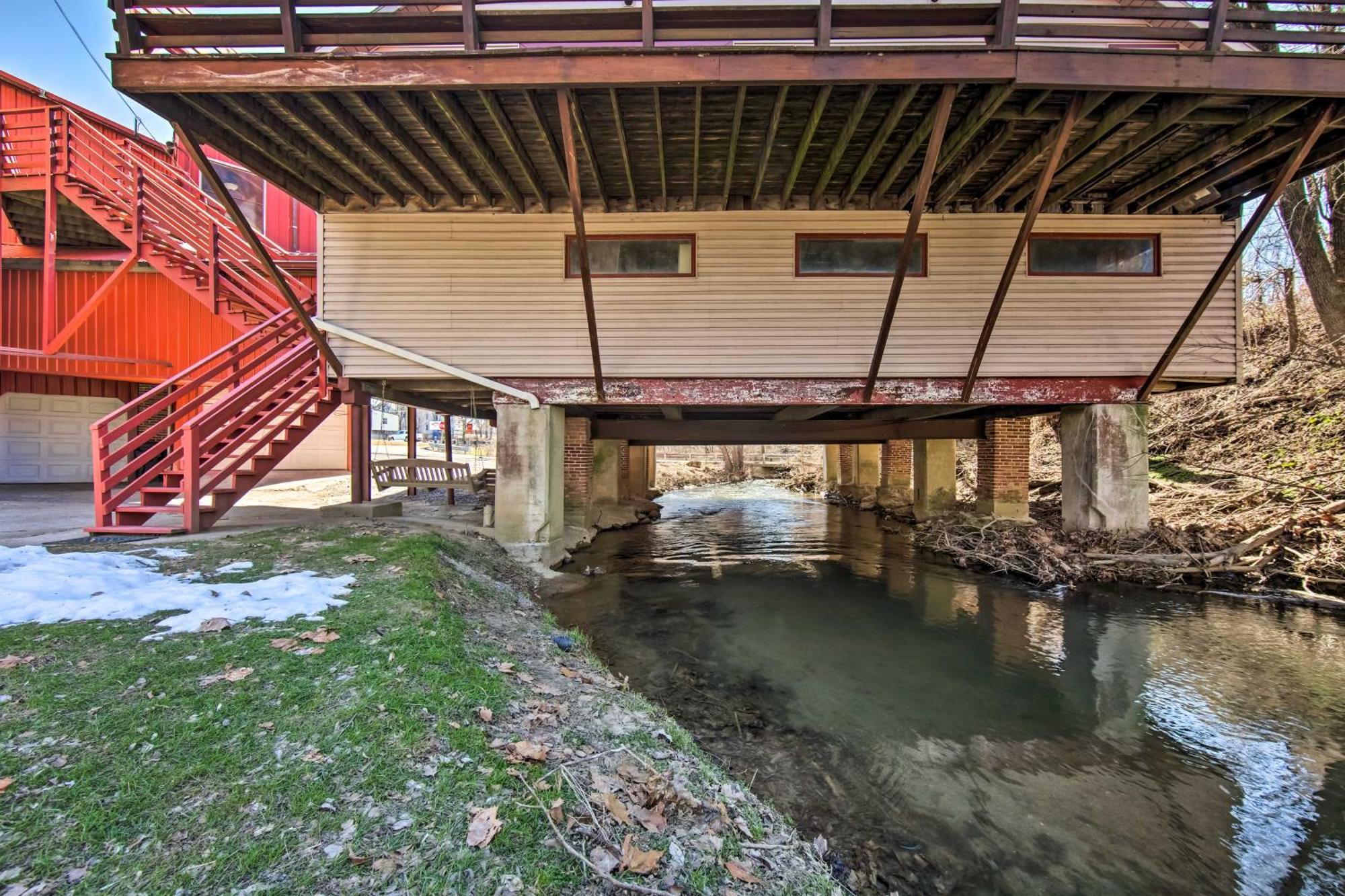 Runningwater Apartment In Lancaster With Deck Eksteriør bilde