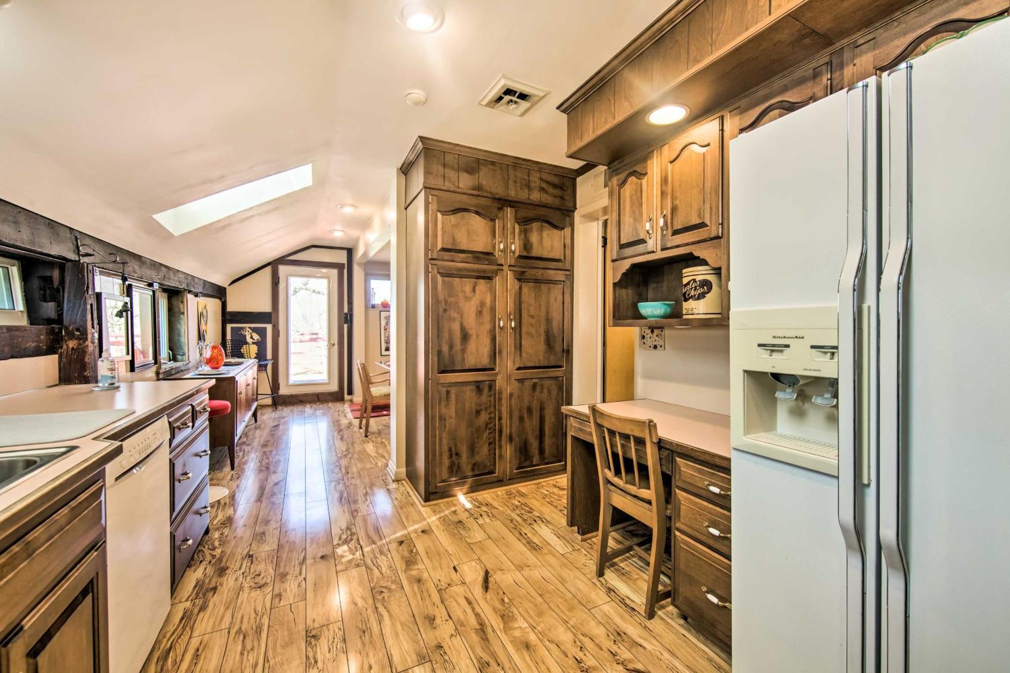 Runningwater Apartment In Lancaster With Deck Eksteriør bilde