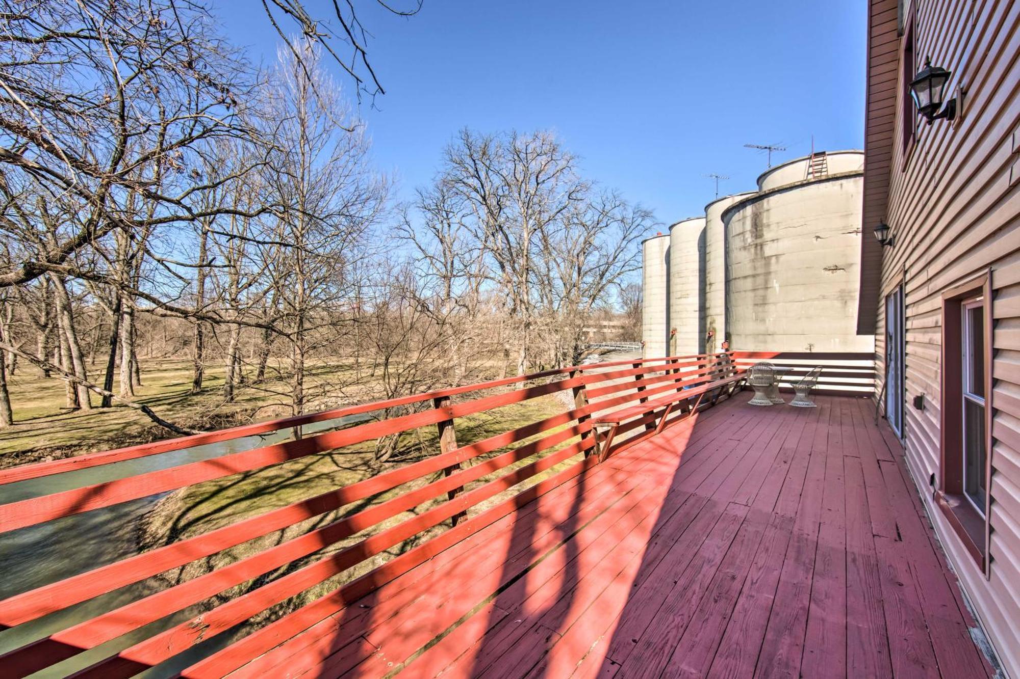 Runningwater Apartment In Lancaster With Deck Eksteriør bilde
